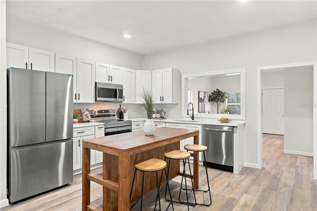 For Sale: $359,900 (3 beds, 2 baths, 1512 Square Feet)