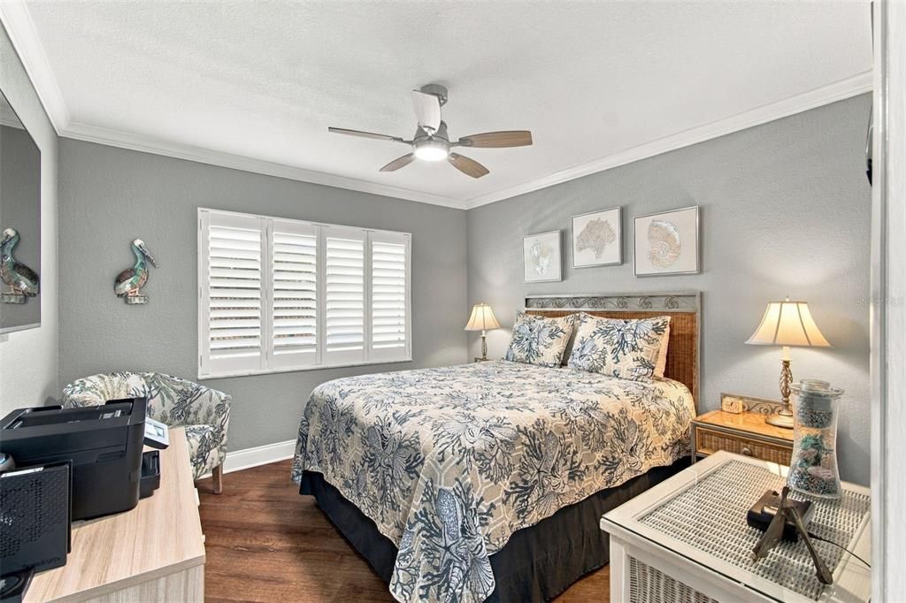 For Sale: $425,000 (2 beds, 2 baths, 1040 Square Feet)