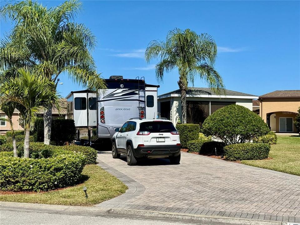 На продажу: $159,000 (0.19 acres)