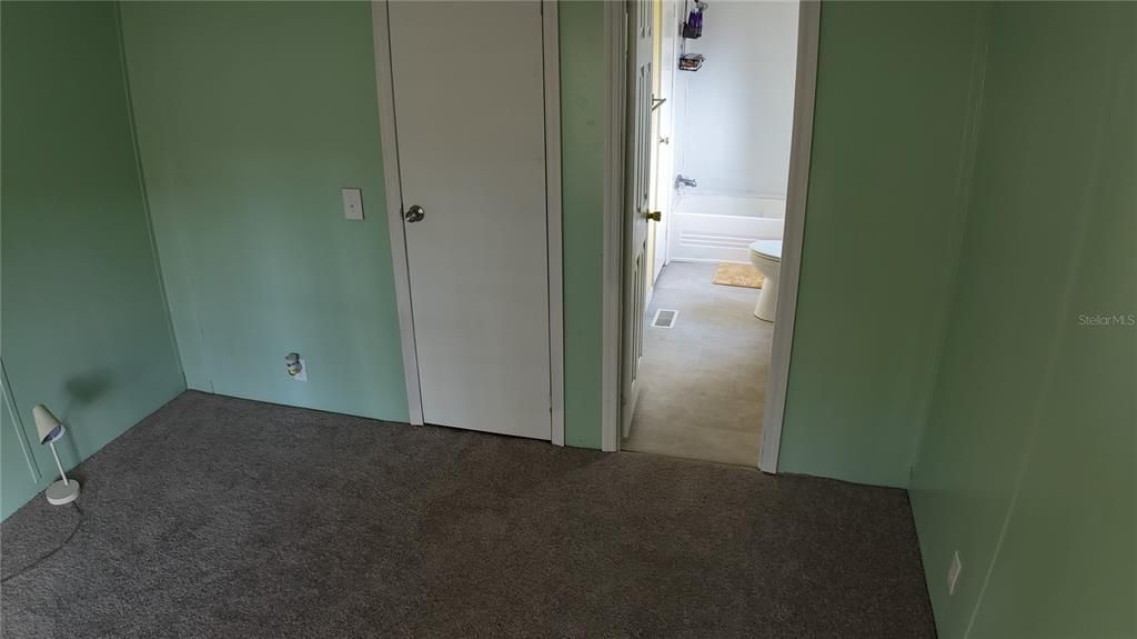 For Sale: $124,900 (2 beds, 2 baths, 960 Square Feet)