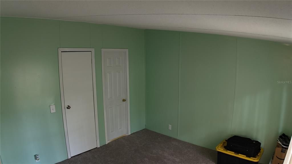 For Sale: $124,900 (2 beds, 2 baths, 960 Square Feet)