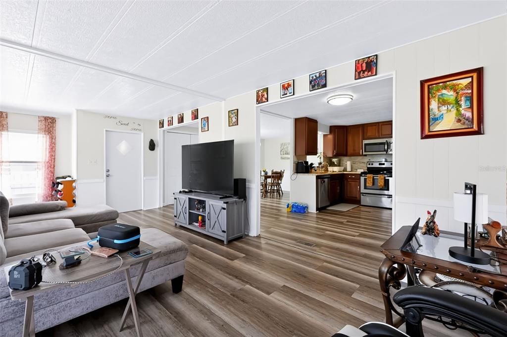 En Venta: $179,000 (2 camas, 2 baños, 1058 Pies cuadrados)