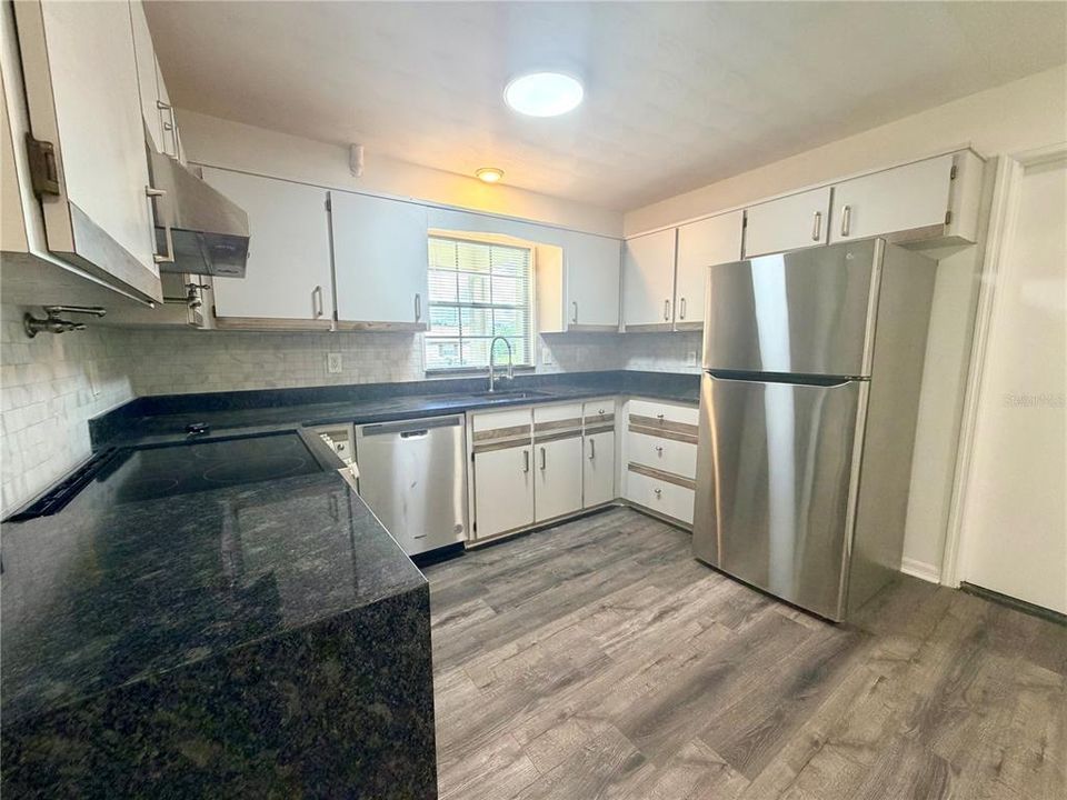 En Renta: $1,550 (2 camas, 2 baños, 980 Pies cuadrados)