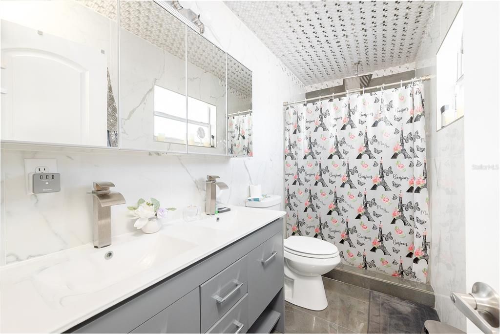 For Sale: $539,000 (3 beds, 3 baths, 2332 Square Feet)