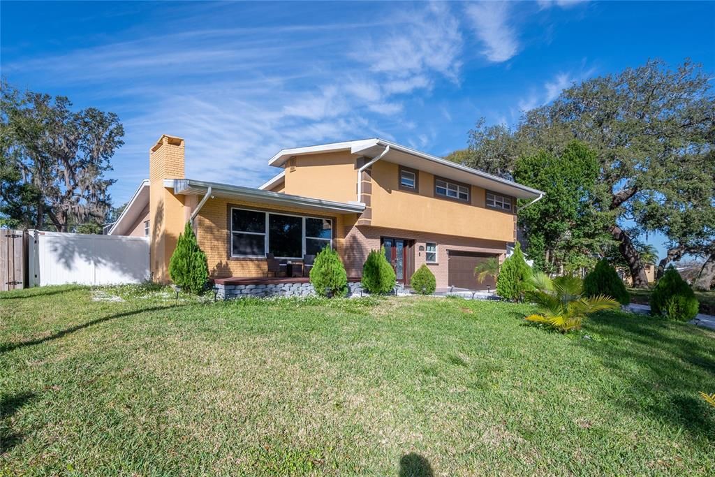 For Sale: $539,000 (3 beds, 3 baths, 2332 Square Feet)