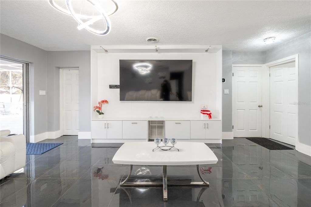For Sale: $539,000 (3 beds, 3 baths, 2332 Square Feet)