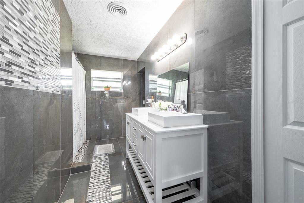 For Sale: $539,000 (3 beds, 3 baths, 2332 Square Feet)