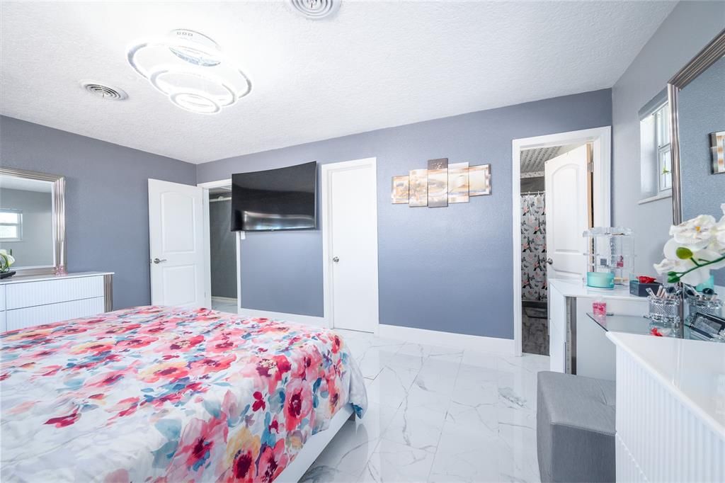 For Sale: $539,000 (3 beds, 3 baths, 2332 Square Feet)