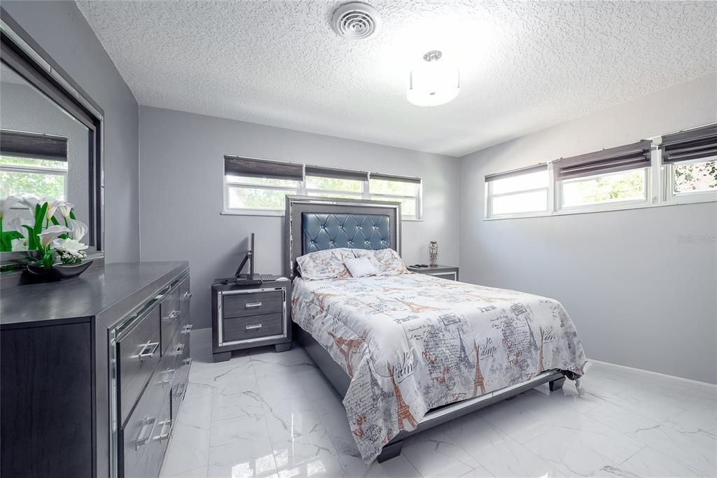For Sale: $539,000 (3 beds, 3 baths, 2332 Square Feet)