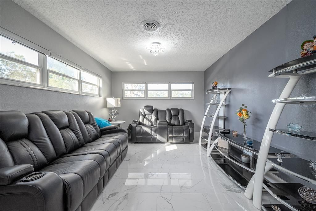 For Sale: $539,000 (3 beds, 3 baths, 2332 Square Feet)