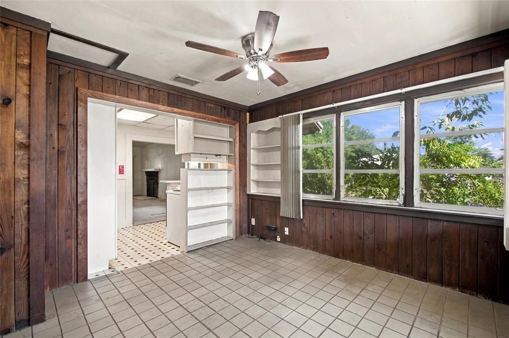 For Sale: $249,900 (3 beds, 2 baths, 1362 Square Feet)