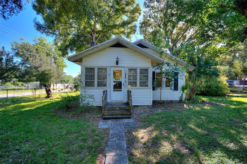 For Sale: $249,900 (3 beds, 2 baths, 1362 Square Feet)