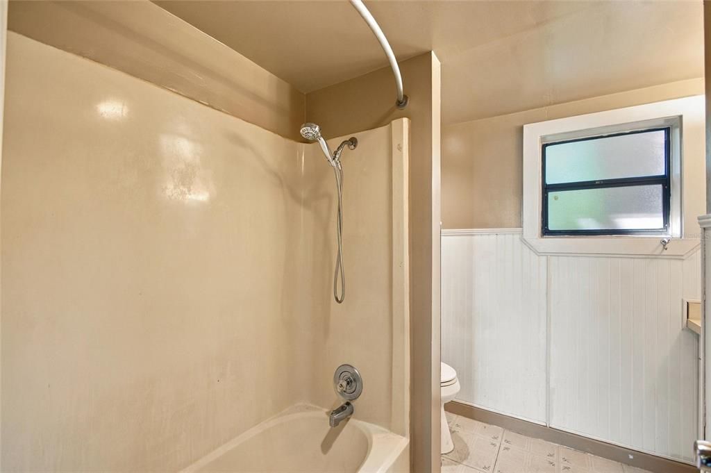 For Sale: $249,900 (3 beds, 2 baths, 1362 Square Feet)