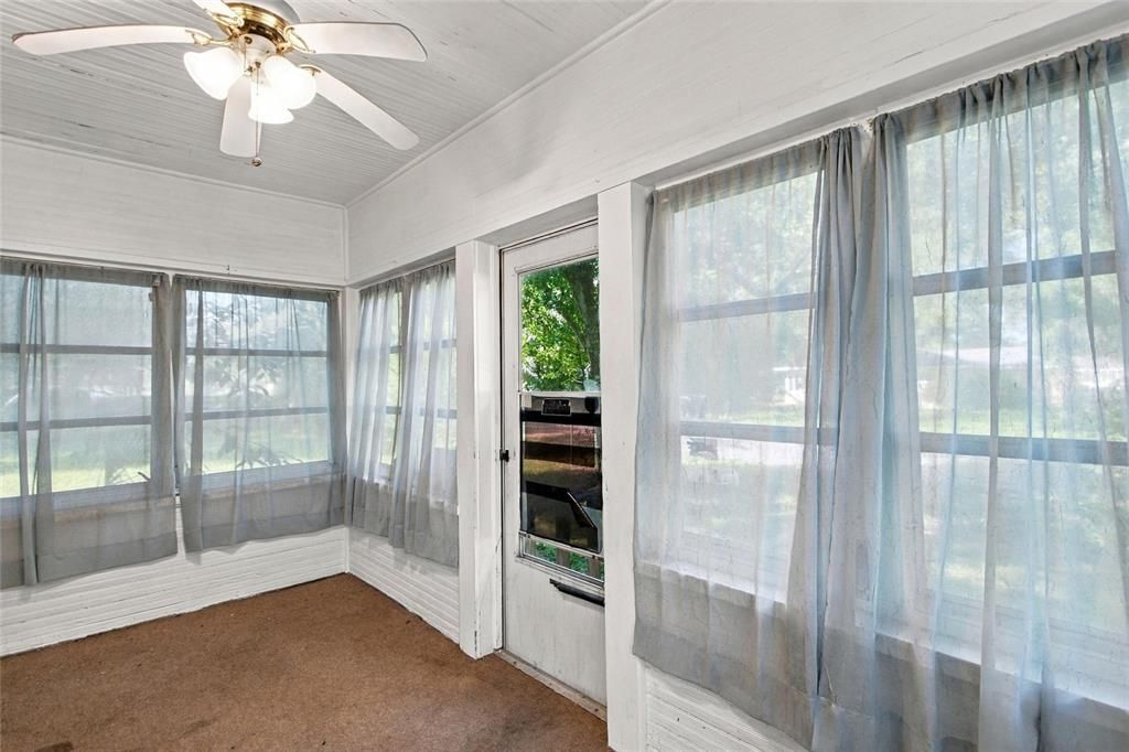 For Sale: $249,900 (3 beds, 2 baths, 1362 Square Feet)
