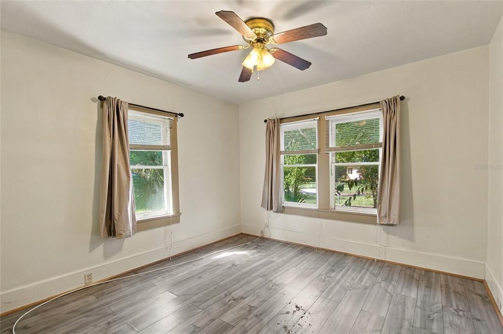 For Sale: $249,900 (3 beds, 2 baths, 1362 Square Feet)