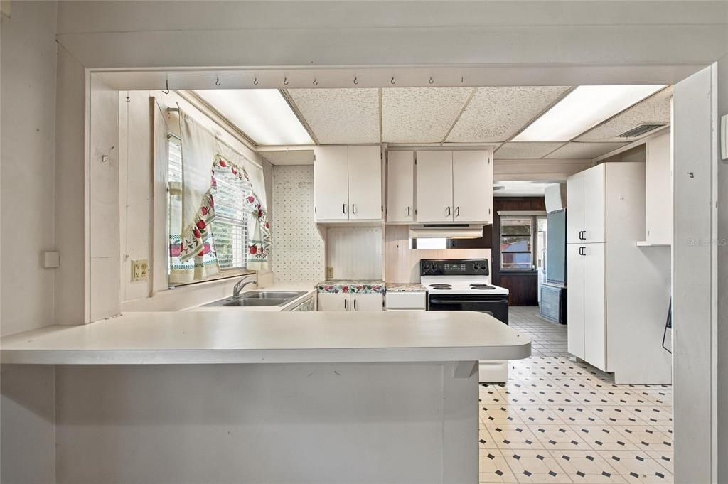 For Sale: $249,900 (3 beds, 2 baths, 1362 Square Feet)