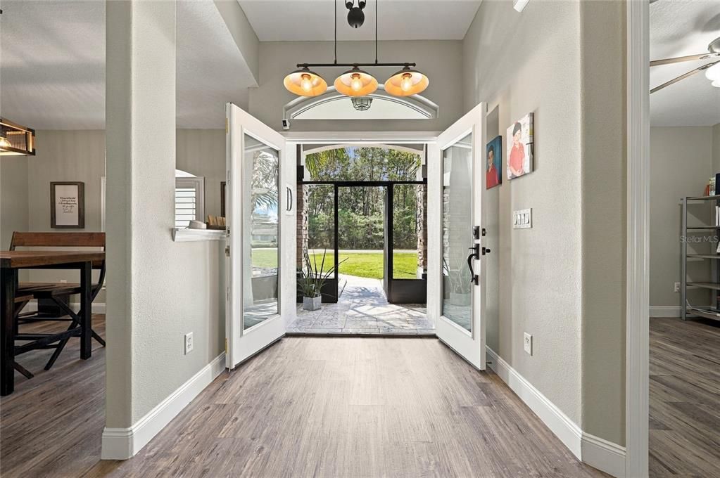 En Venta: $629,000 (5 camas, 3 baños, 3335 Pies cuadrados)