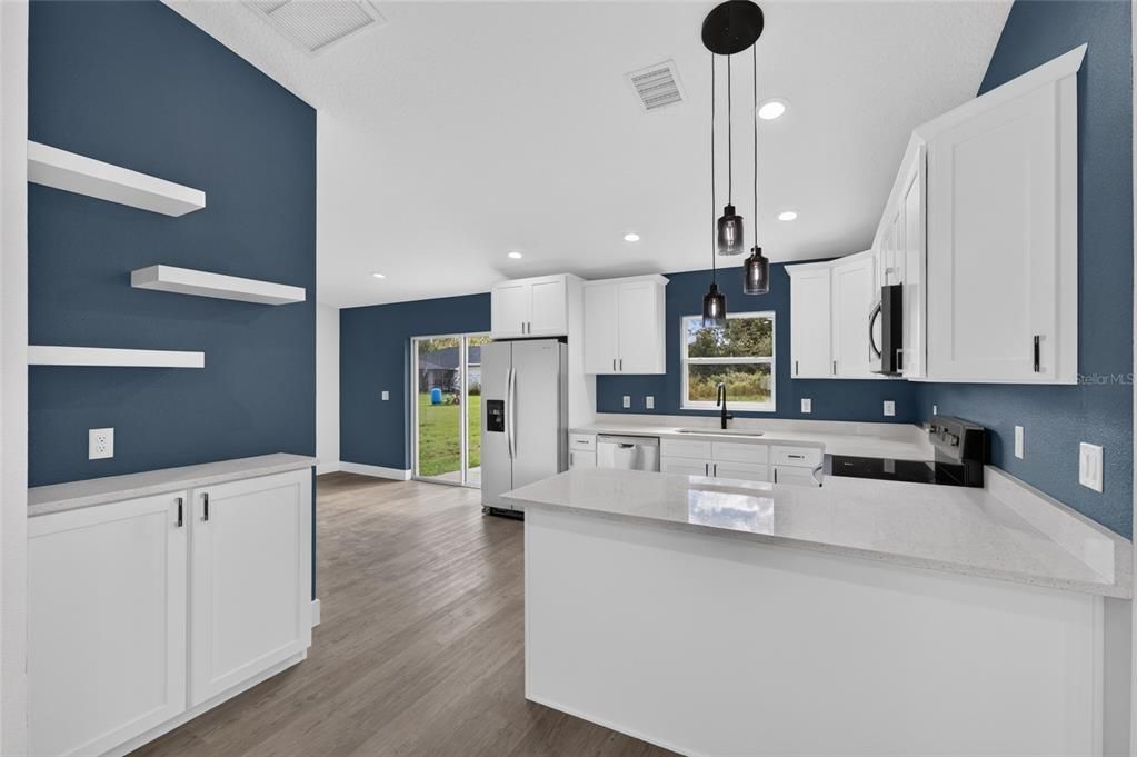 For Sale: $240,000 (3 beds, 2 baths, 1286 Square Feet)