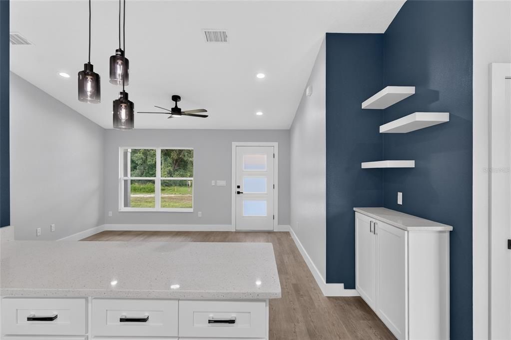 For Sale: $240,000 (3 beds, 2 baths, 1286 Square Feet)