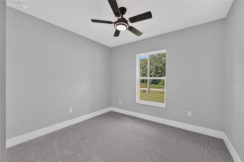For Sale: $240,000 (3 beds, 2 baths, 1286 Square Feet)