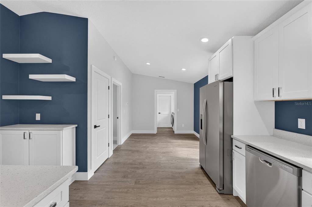 For Sale: $240,000 (3 beds, 2 baths, 1286 Square Feet)