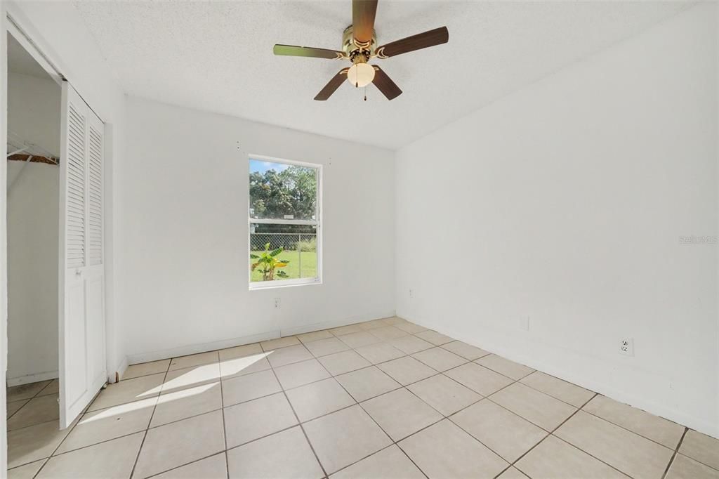 For Sale: $235,000 (3 beds, 1 baths, 834 Square Feet)
