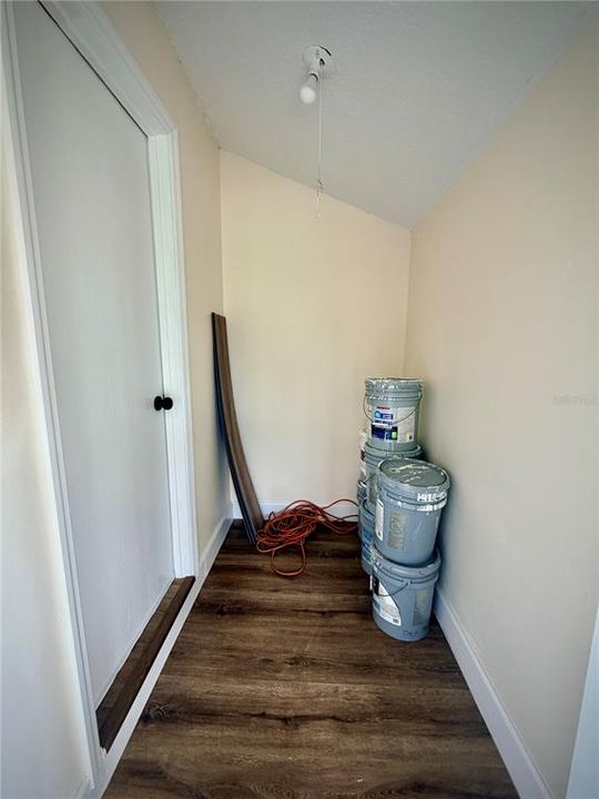 For Rent: $1,800 (2 beds, 1 baths, 980 Square Feet)