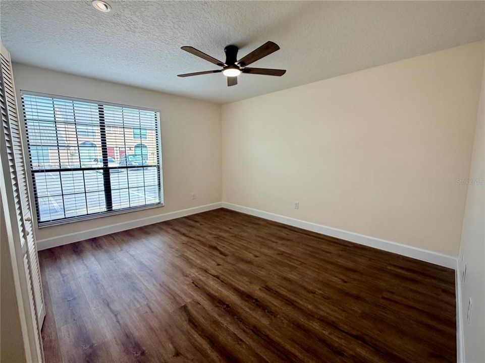 For Rent: $1,800 (2 beds, 1 baths, 980 Square Feet)