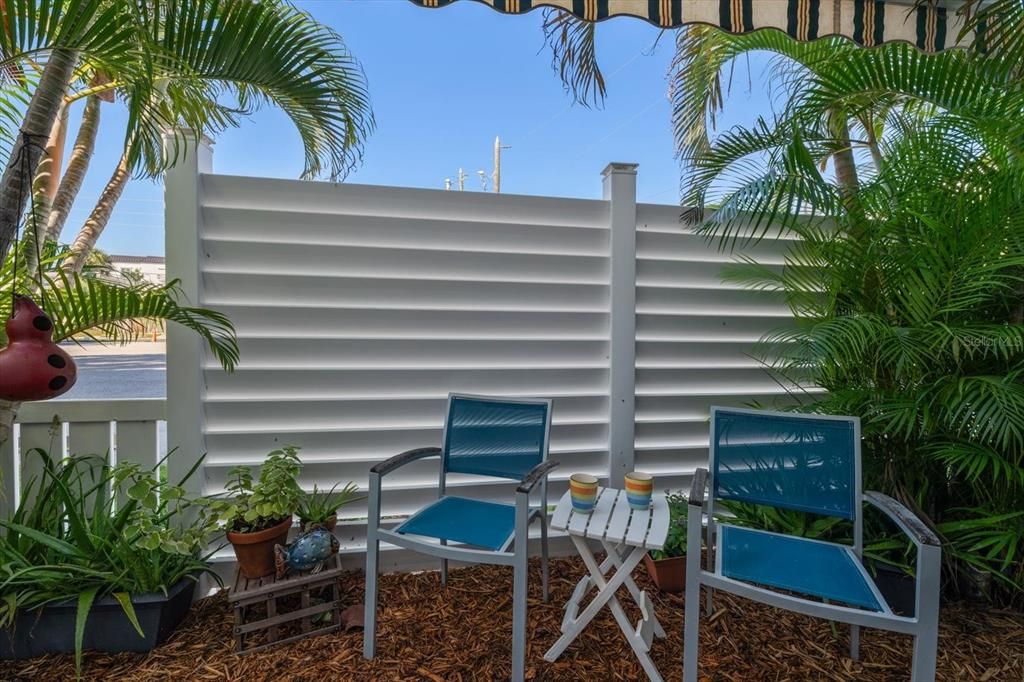 En Venta: $975,000 (3 camas, 4 baños, 2114 Pies cuadrados)