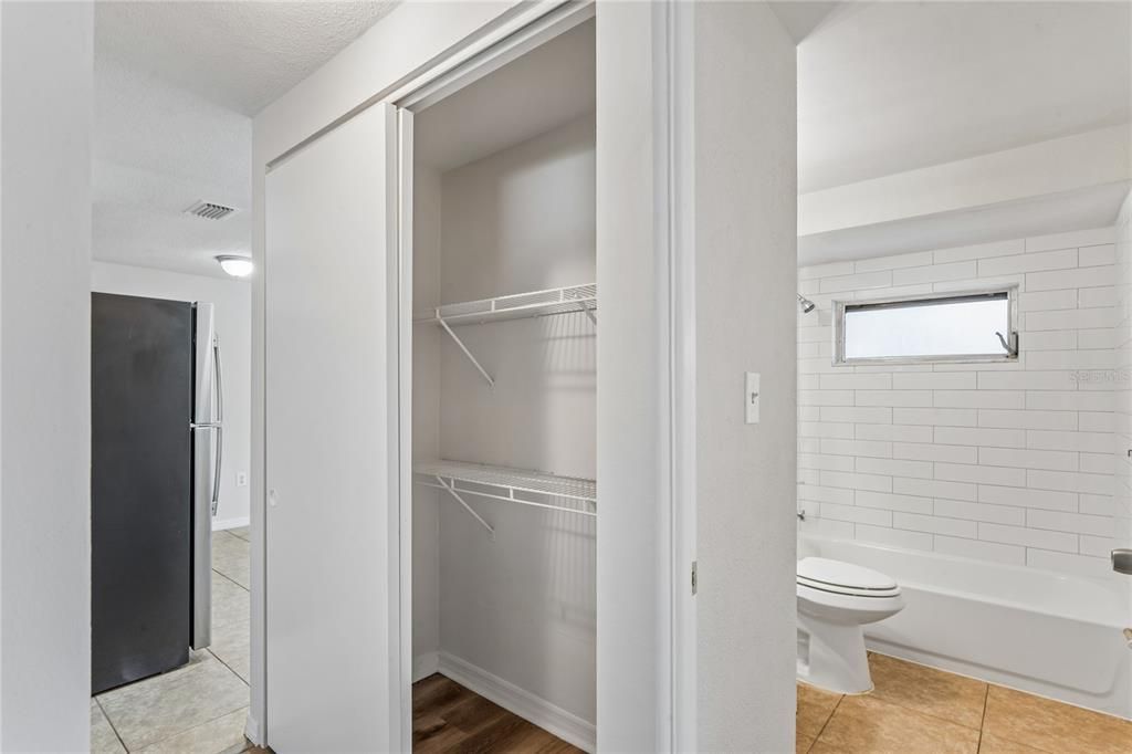 На продажу: $315,000 (2 спален, 1 ванн, 1008 Квадратных фут)