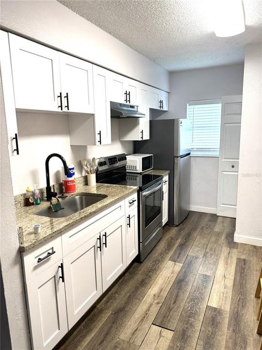 For Rent: $1,695 (2 beds, 1 baths, 731 Square Feet)