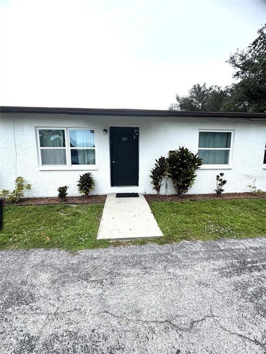 For Rent: $1,695 (2 beds, 1 baths, 731 Square Feet)