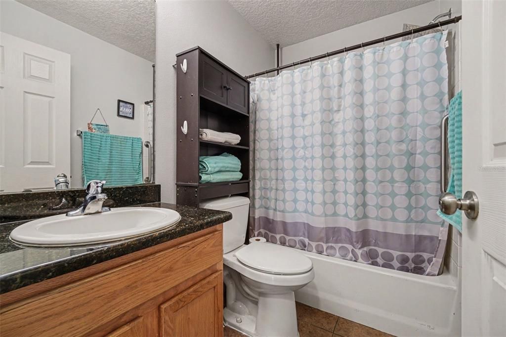 En Venta: $349,999 (4 camas, 2 baños, 1910 Pies cuadrados)