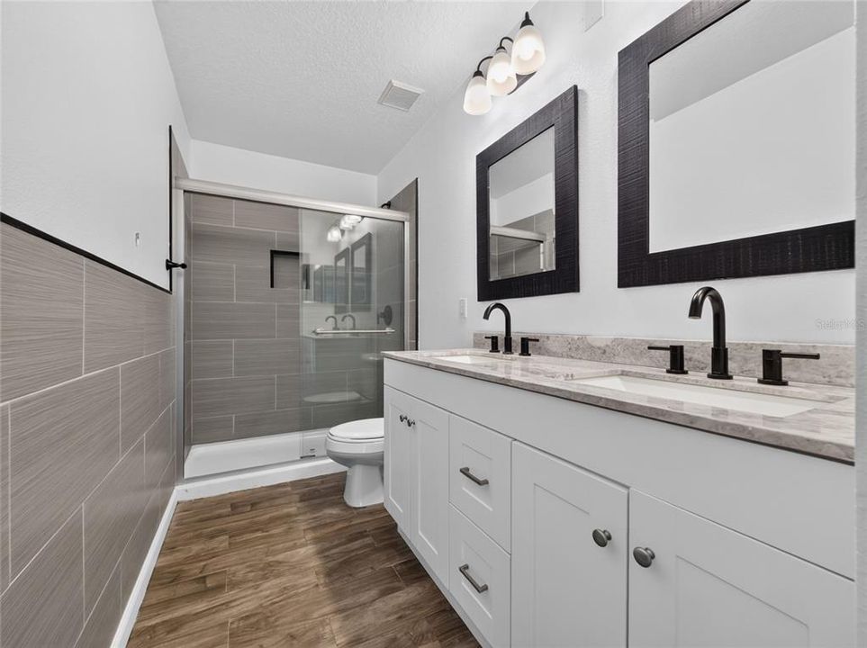 En Venta: $519,900 (6 camas, 4 baños, 3547 Pies cuadrados)