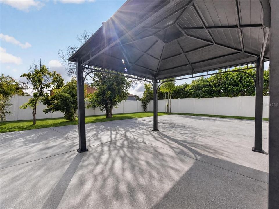 En Venta: $519,900 (6 camas, 4 baños, 3547 Pies cuadrados)
