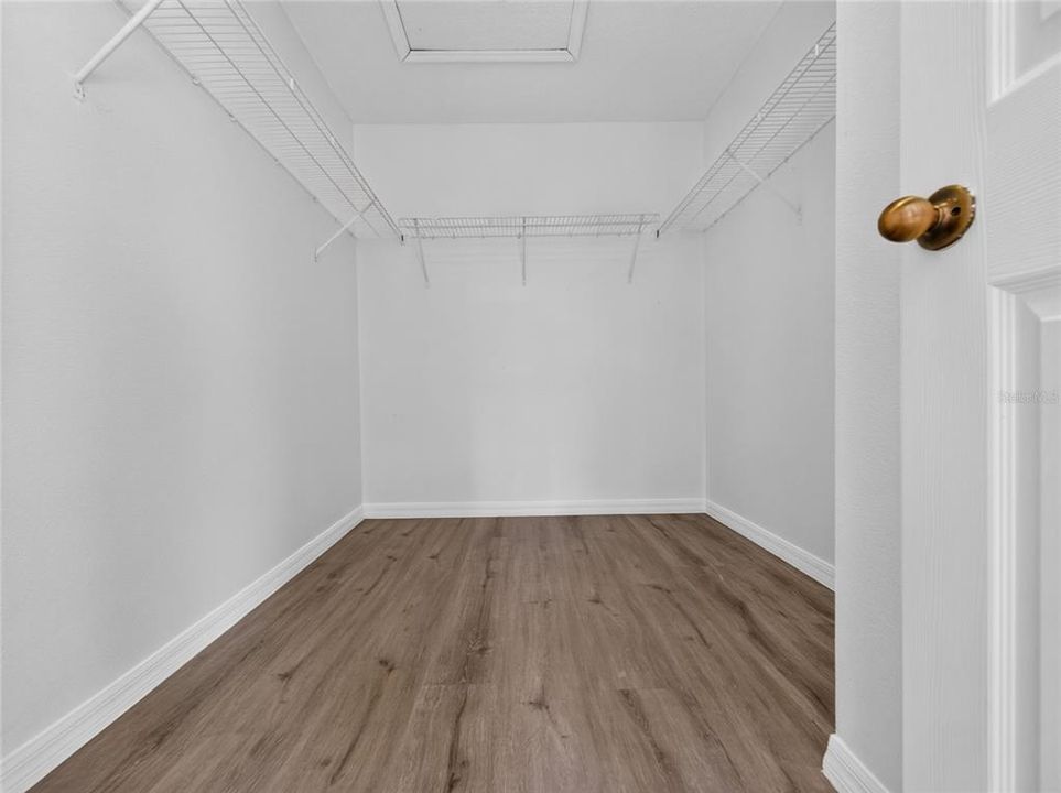 En Venta: $519,900 (6 camas, 4 baños, 3547 Pies cuadrados)