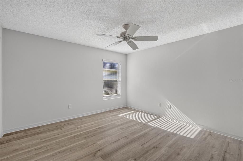For Sale: $550,000 (3 beds, 2 baths, 2003 Square Feet)