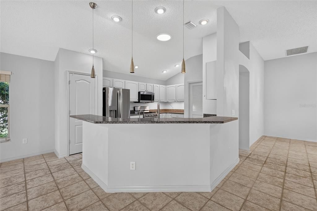 For Sale: $550,000 (3 beds, 2 baths, 2003 Square Feet)