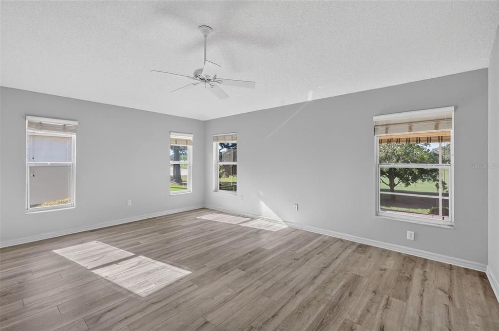 For Sale: $550,000 (3 beds, 2 baths, 2003 Square Feet)