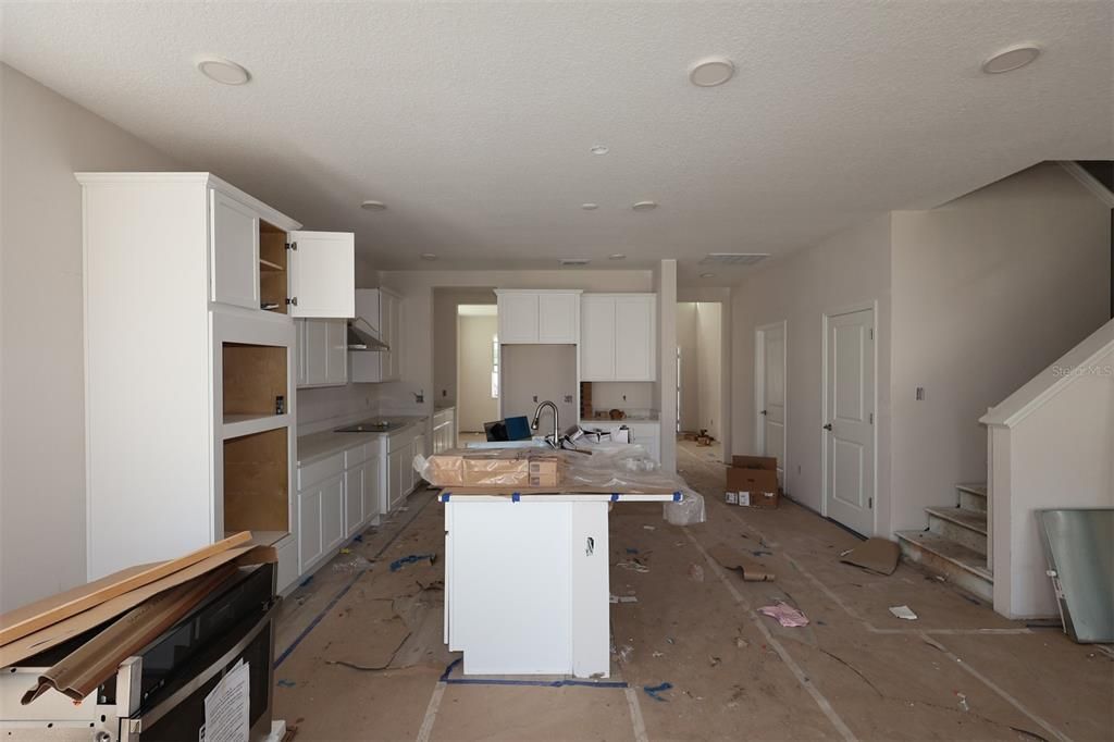 For Sale: $579,990 (5 beds, 4 baths, 3592 Square Feet)