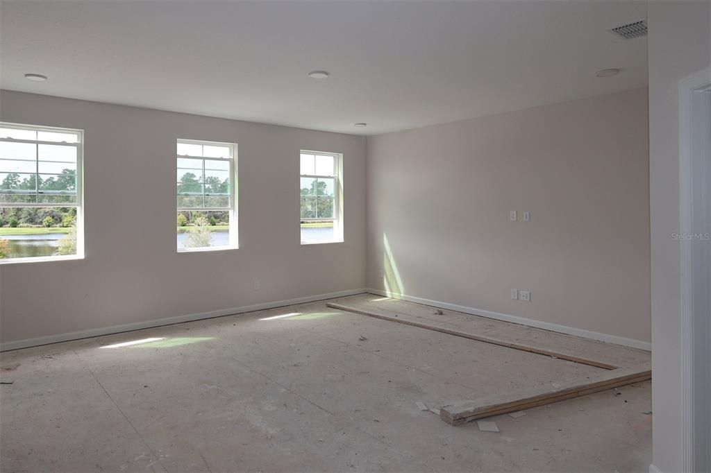 For Sale: $579,990 (5 beds, 4 baths, 3592 Square Feet)