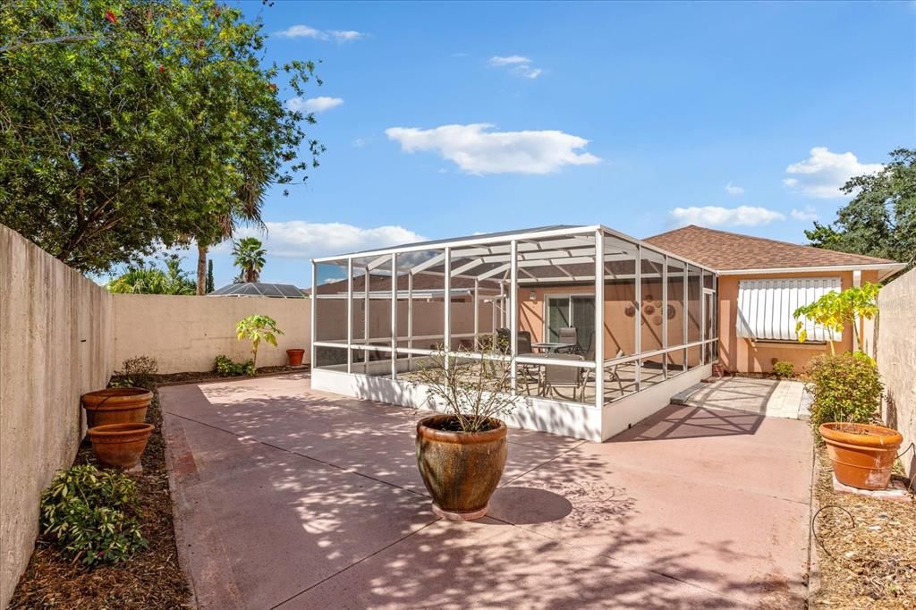 For Sale: $295,000 (2 beds, 2 baths, 1268 Square Feet)