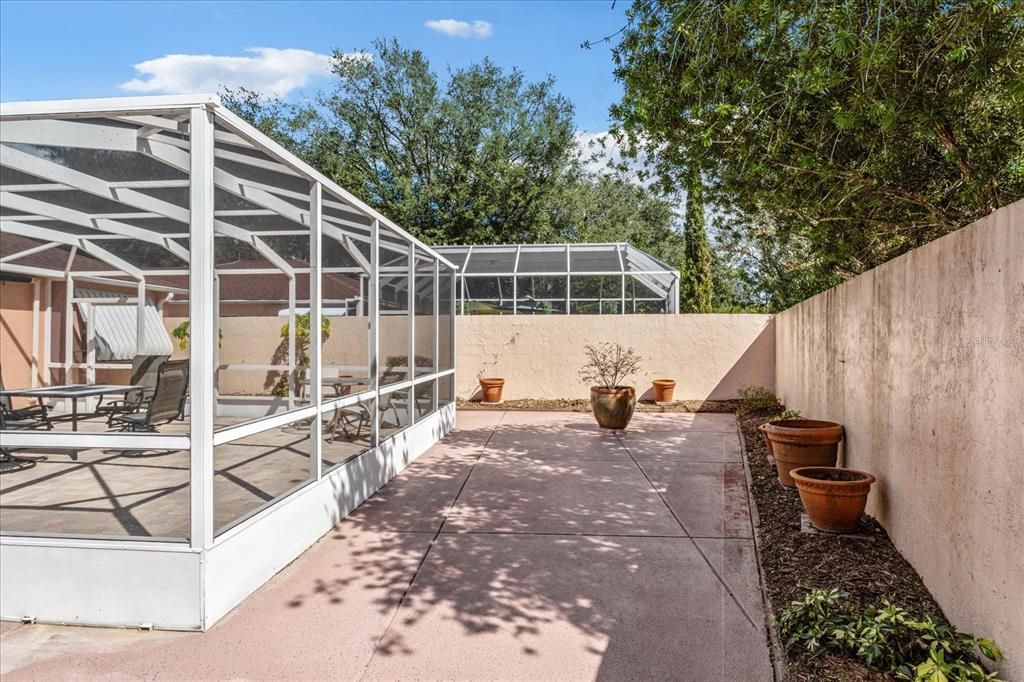 For Sale: $295,000 (2 beds, 2 baths, 1268 Square Feet)