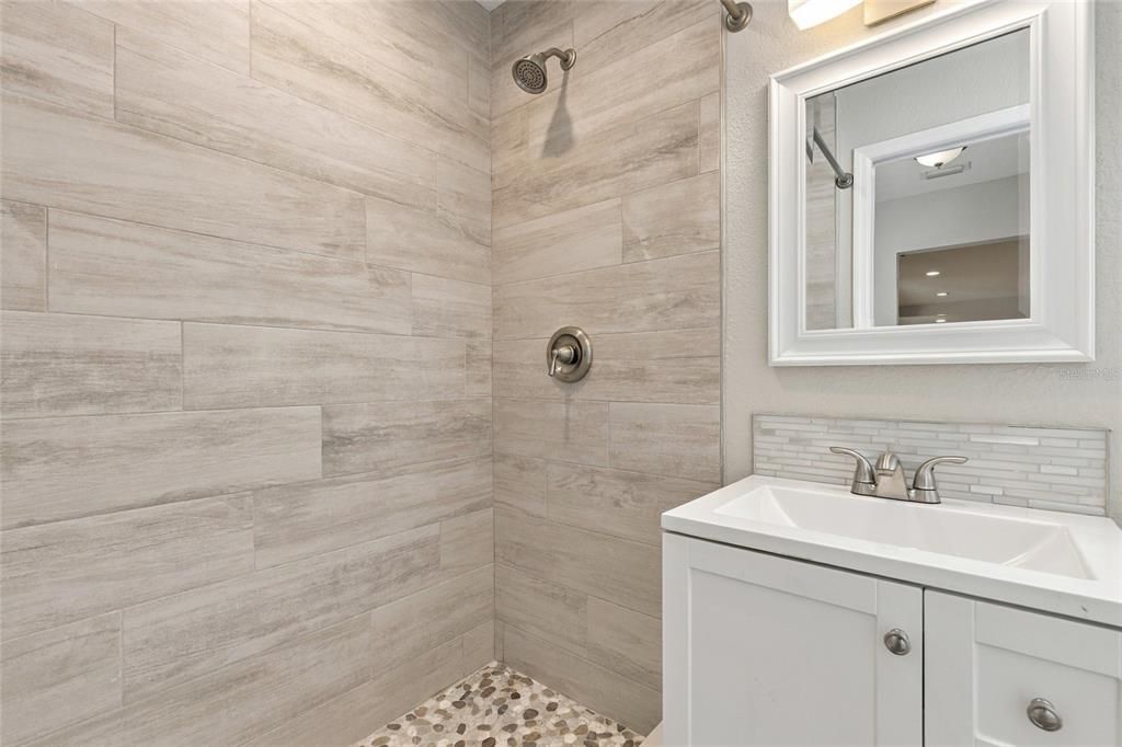 En Venta: $469,999 (2 camas, 2 baños, 1439 Pies cuadrados)