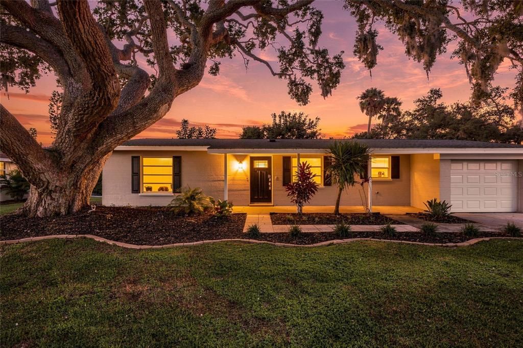 En Venta: $469,999 (2 camas, 2 baños, 1439 Pies cuadrados)