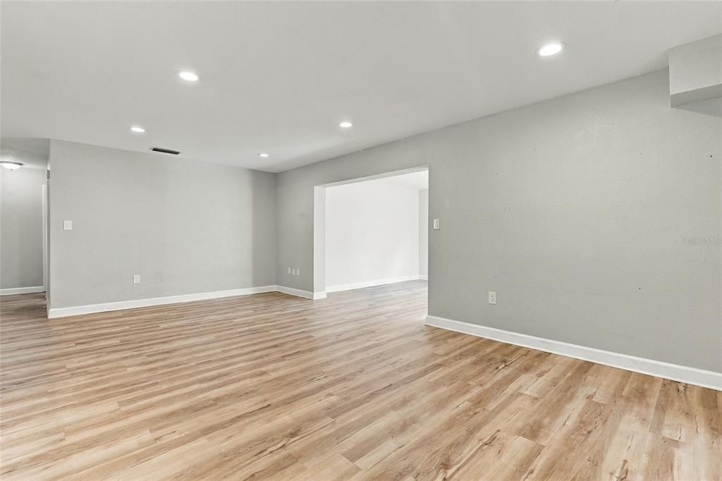 En Venta: $469,999 (2 camas, 2 baños, 1439 Pies cuadrados)