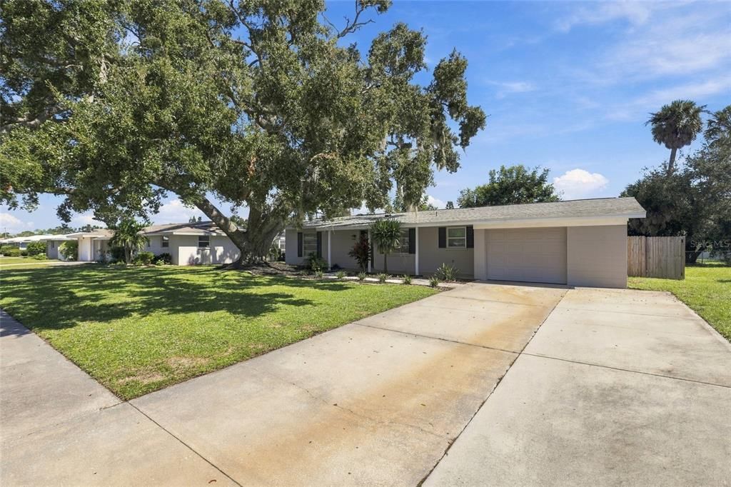 En Venta: $469,999 (2 camas, 2 baños, 1439 Pies cuadrados)