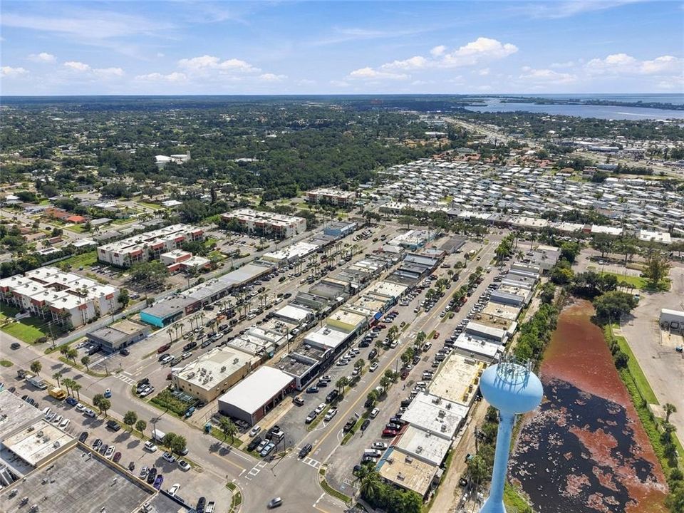 En Venta: $469,999 (2 camas, 2 baños, 1439 Pies cuadrados)