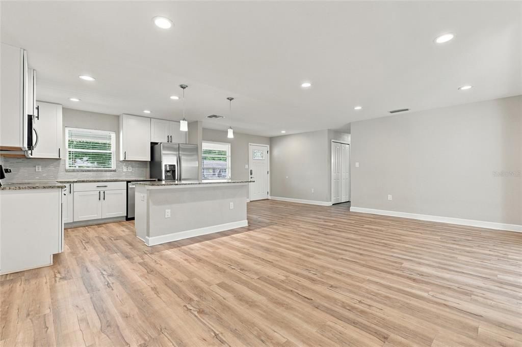 En Venta: $469,999 (2 camas, 2 baños, 1439 Pies cuadrados)