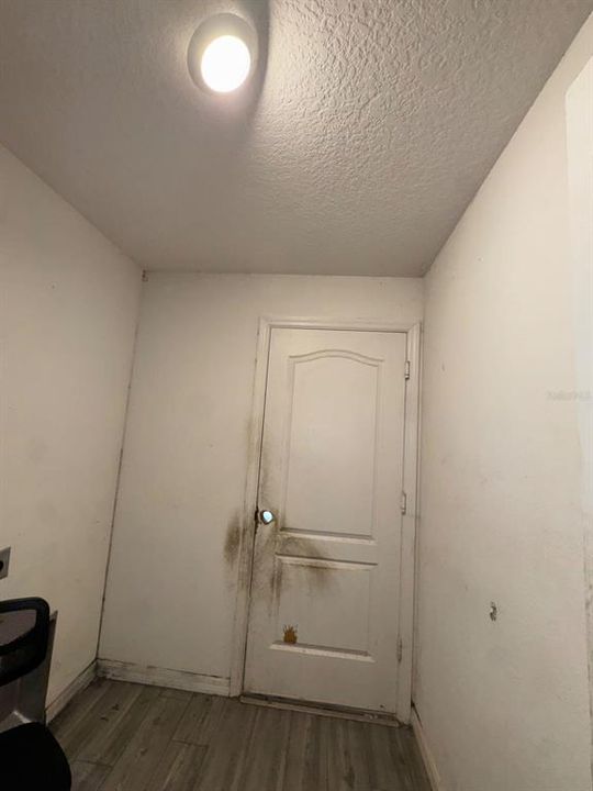 For Sale: $291,000 (5 beds, 3 baths, 1944 Square Feet)